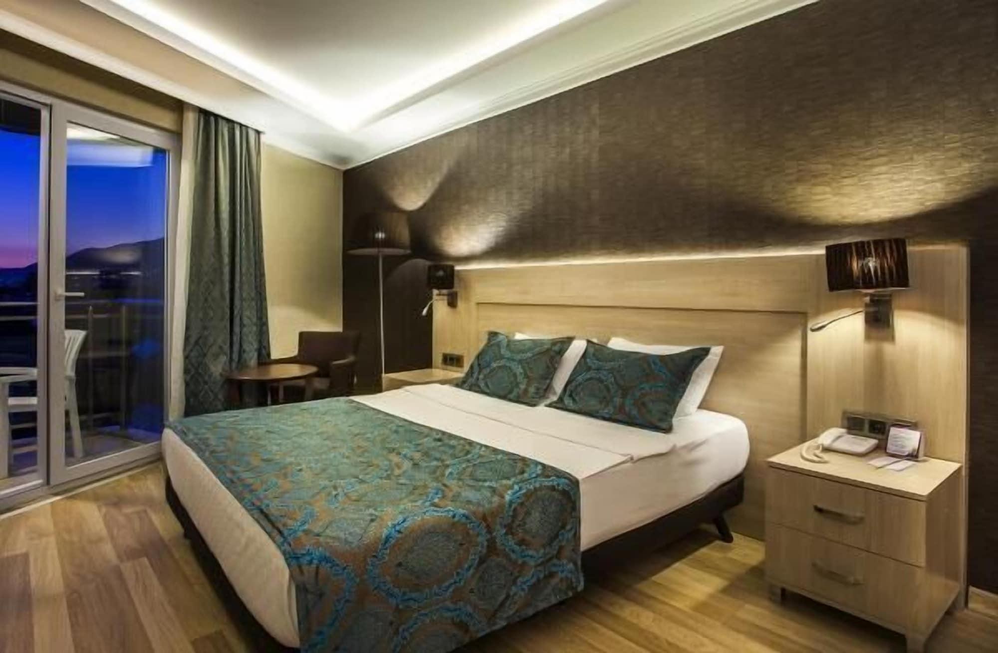 Parador Beach Hotel All Inclusive 3*