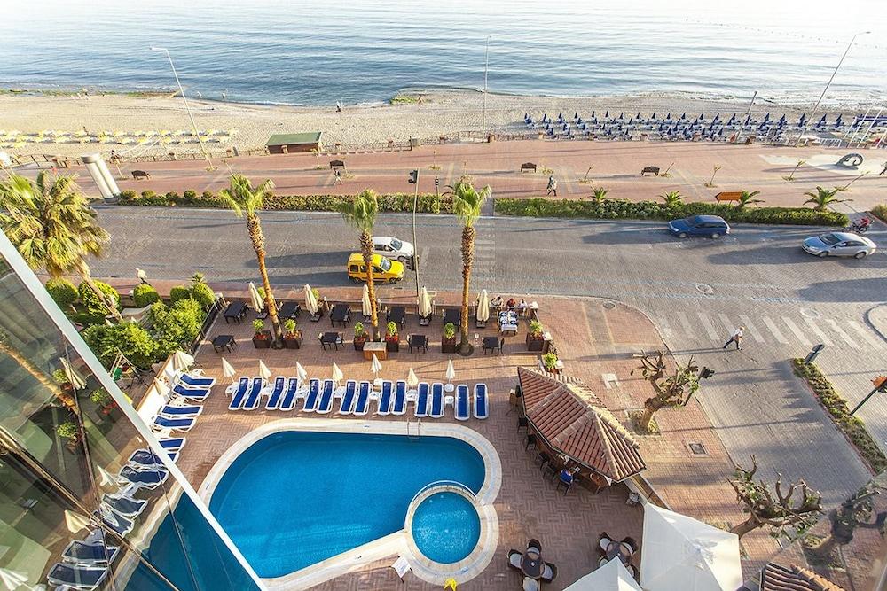 Parador Beach Hotel All Inclusive